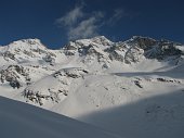 Salita su neve fresca in Cima Val di Loga (3003 m.) al confine tra Italia e Svizzera il 25 aprile 09 - FOTOGALLERY